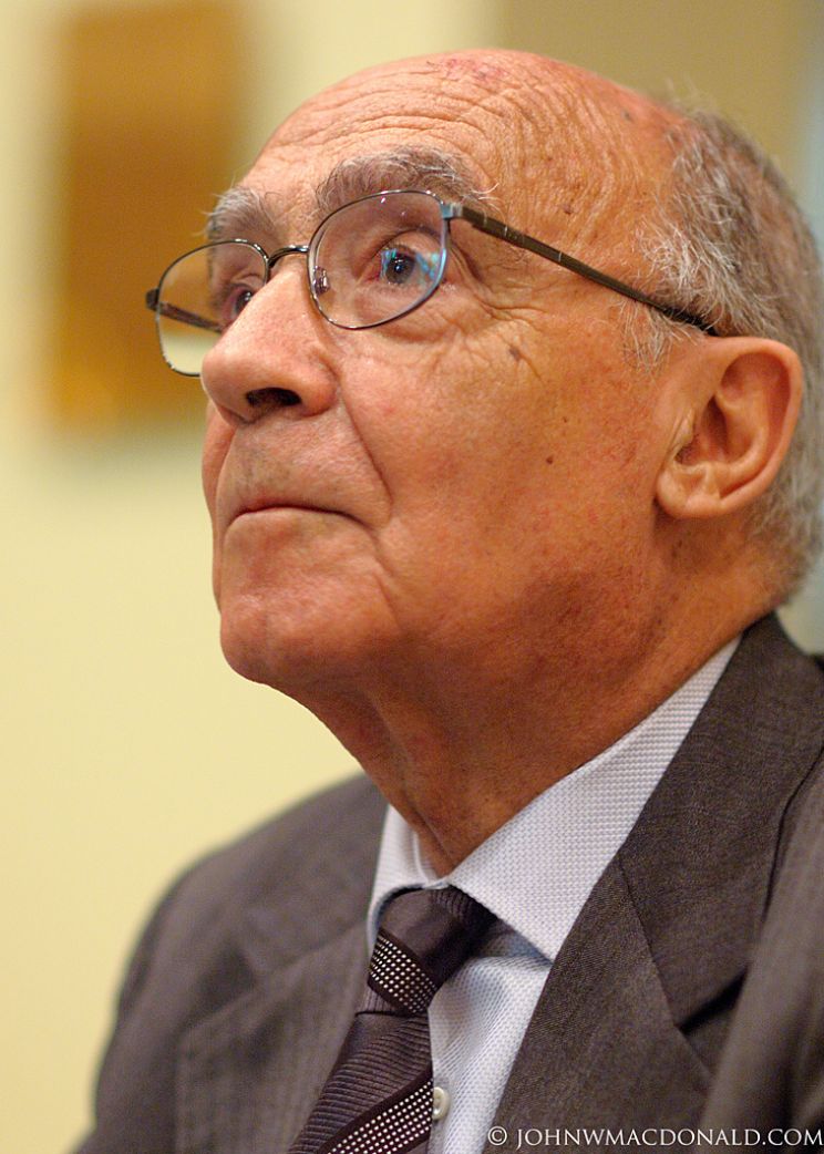 José Saramago