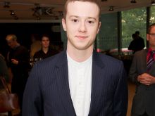Joseph Quinn photo