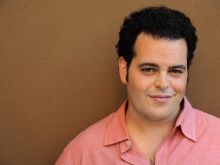 Josh Gad