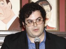 Josh Gad