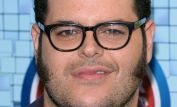 Josh Gad