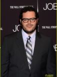 Josh Gad