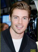 Josh Henderson