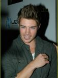 Josh Henderson