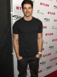 Josh Henderson