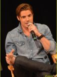 Josh Henderson