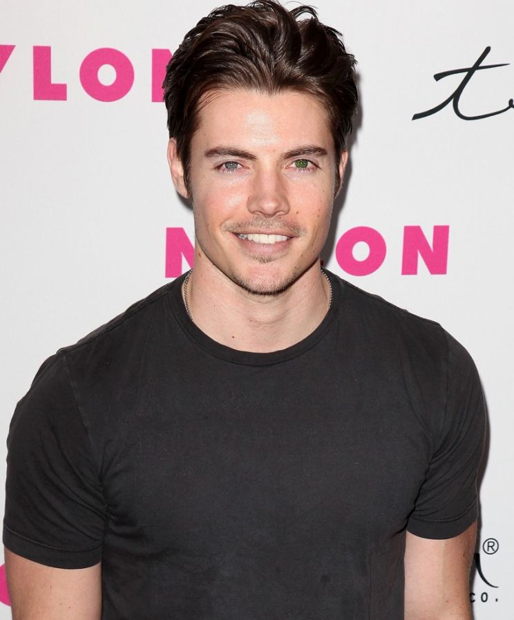 Josh Henderson