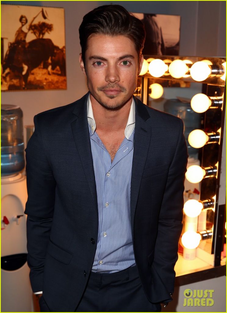 Josh Henderson