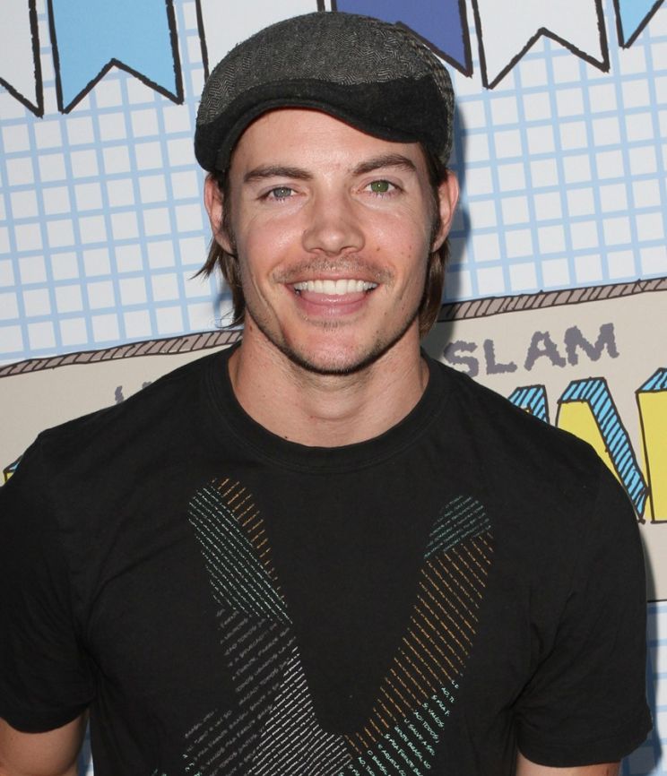 Josh Henderson