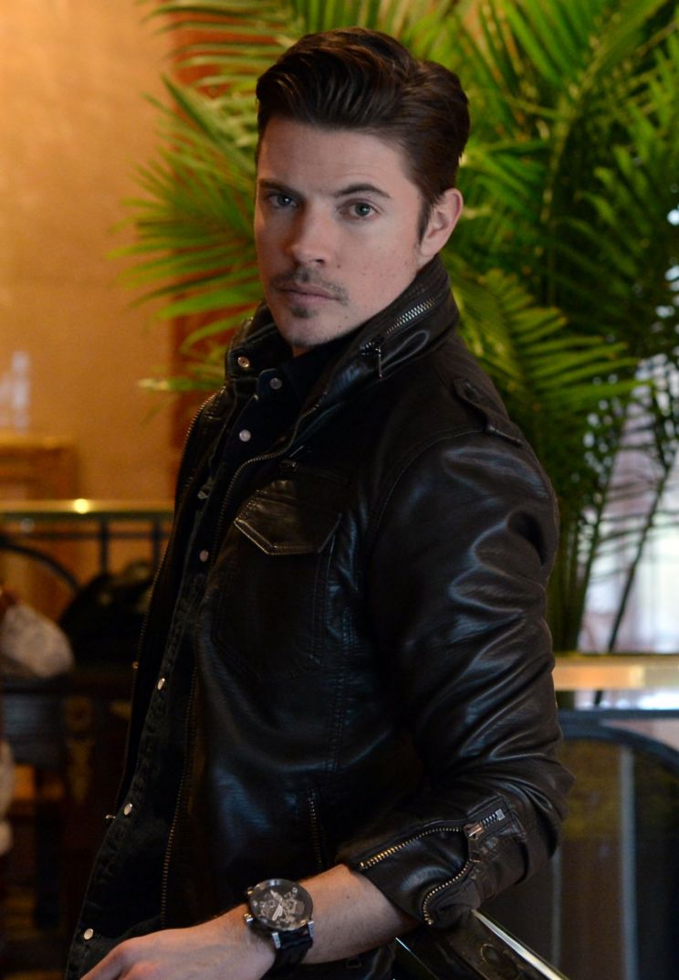 Josh Henderson