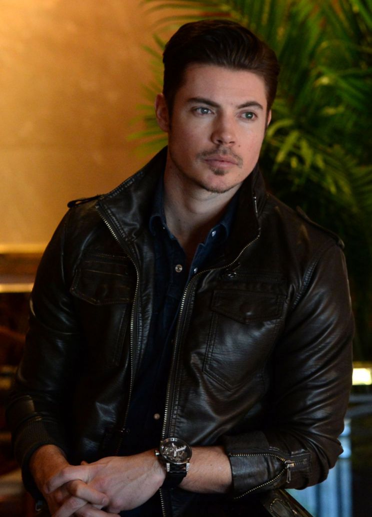 Josh Henderson