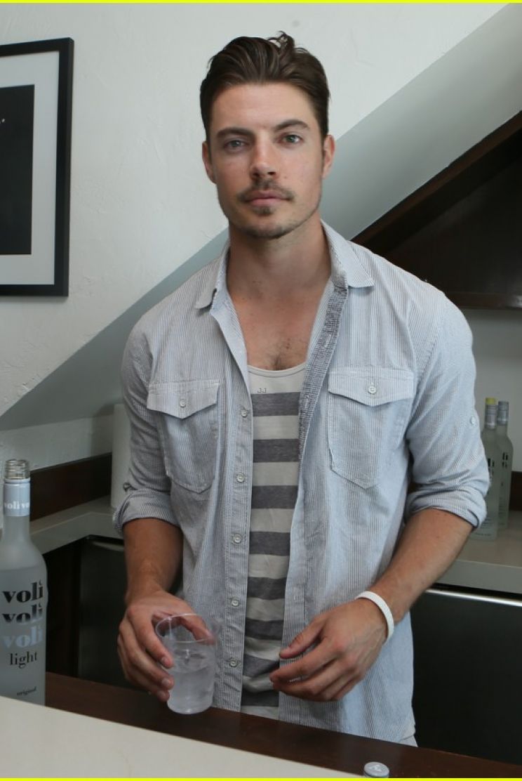 Josh Henderson