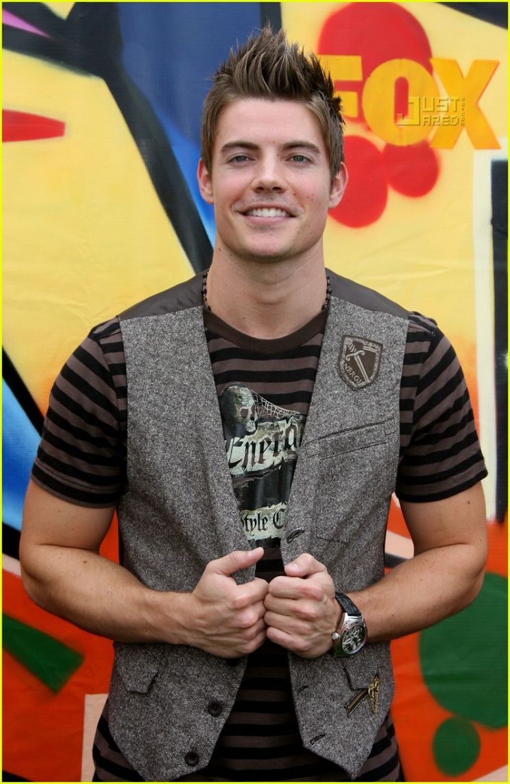 Josh Henderson