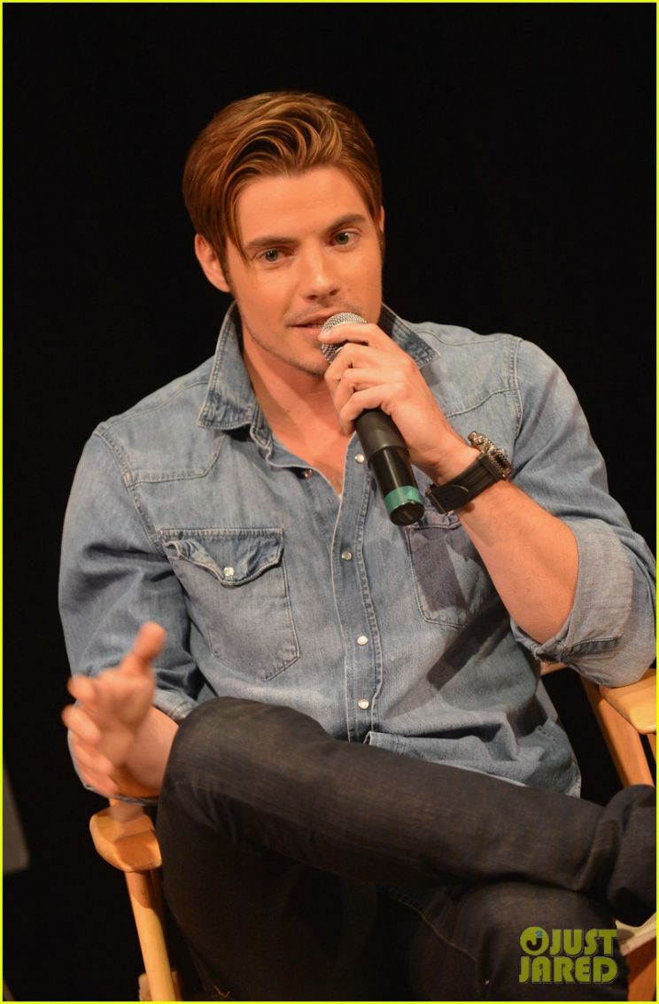 Josh Henderson