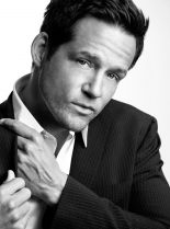 Josh Hopkins photo