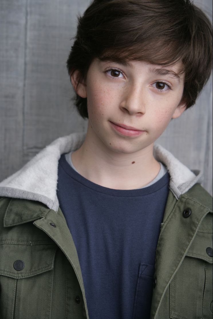 Joshua Carlon