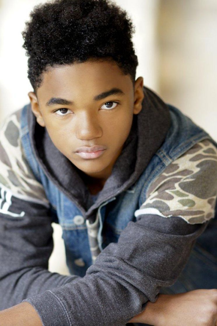 Joshua Carlon
