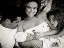 Josie Maran photo