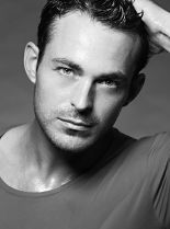 Jules Knight photo