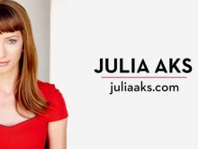 Julia Aks
