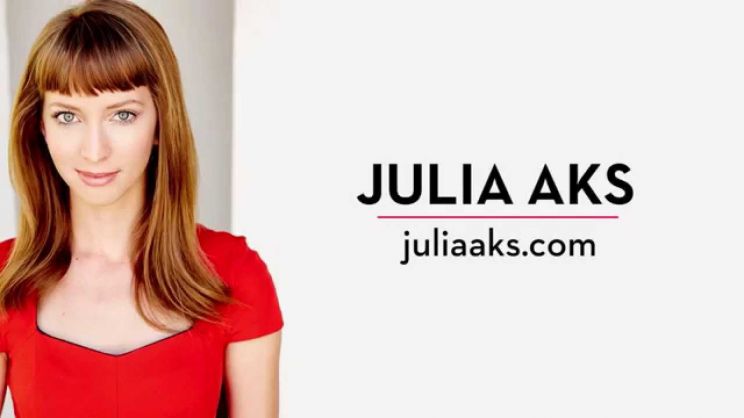 Julia Aks