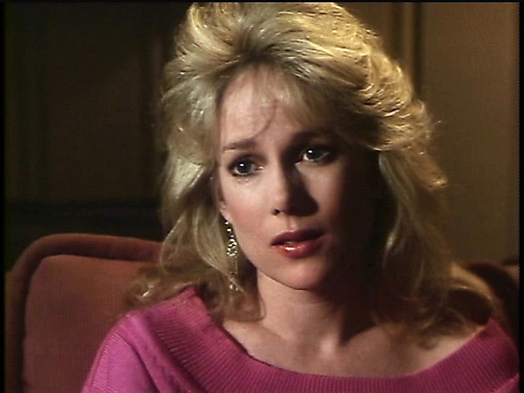 Julia Duffy. 