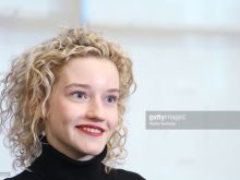 Julia Garner