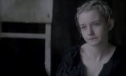 Julia Garner