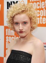 Julia Garner