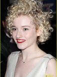 Julia Garner