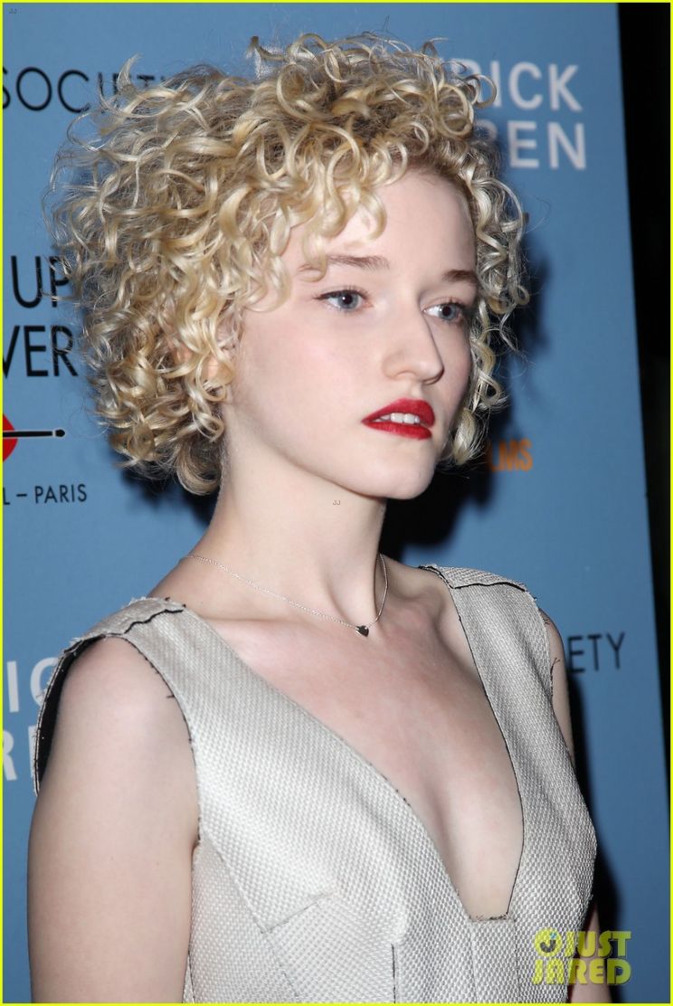 Julia Garner