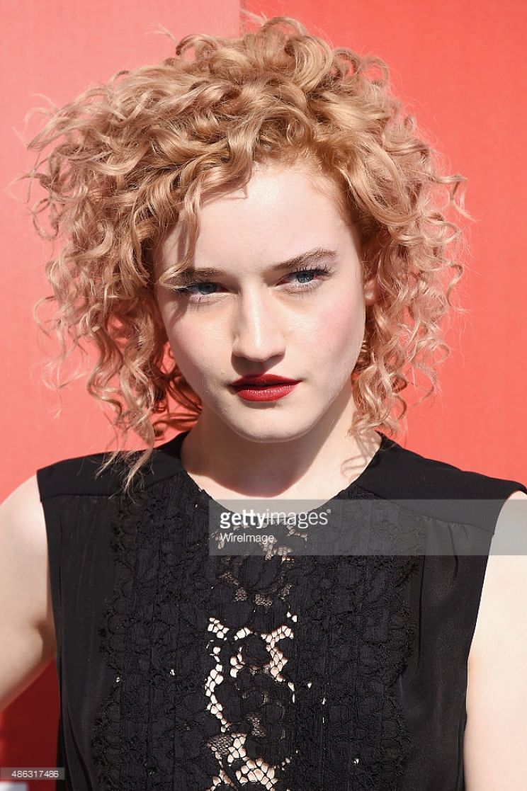 Julia Garner