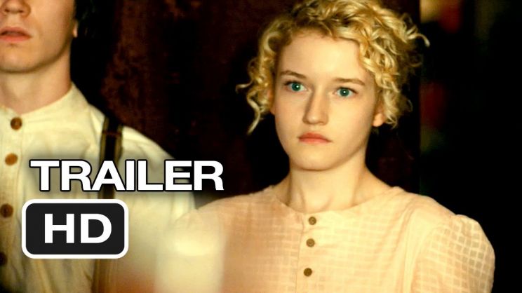 Julia Garner