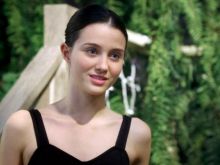 Julia Goldani Telles