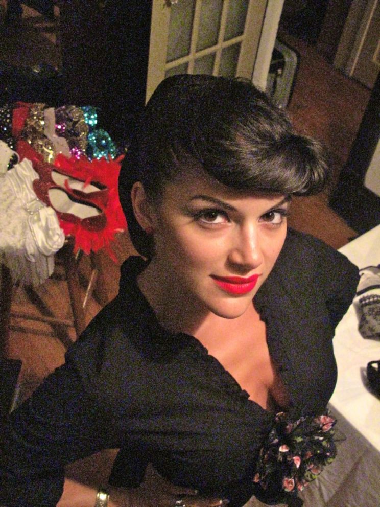 Julia Harnett