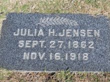 Julia Hills