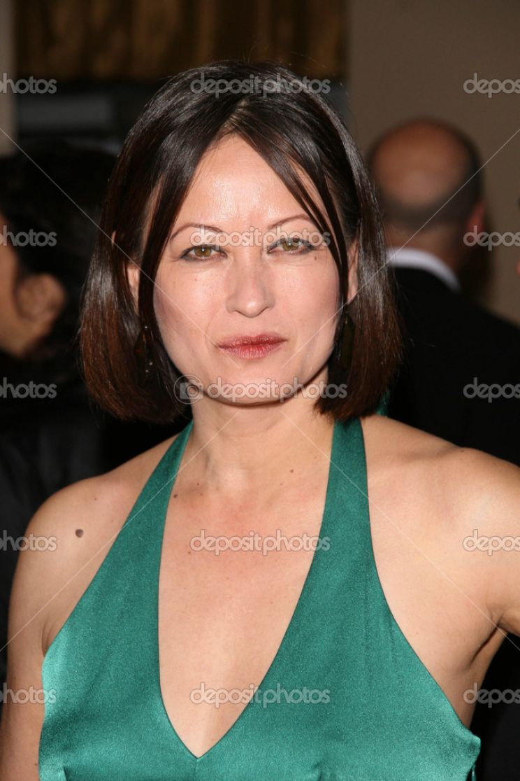 Julia Nickson
