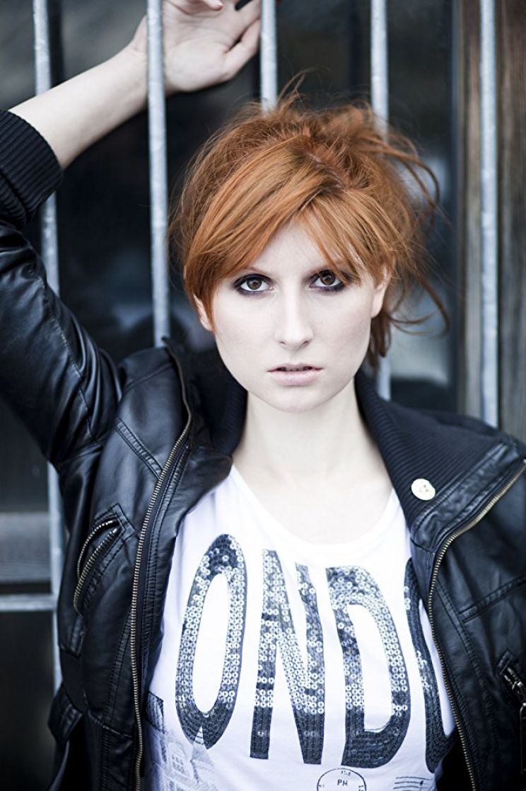 Julia Nika Neviandt
