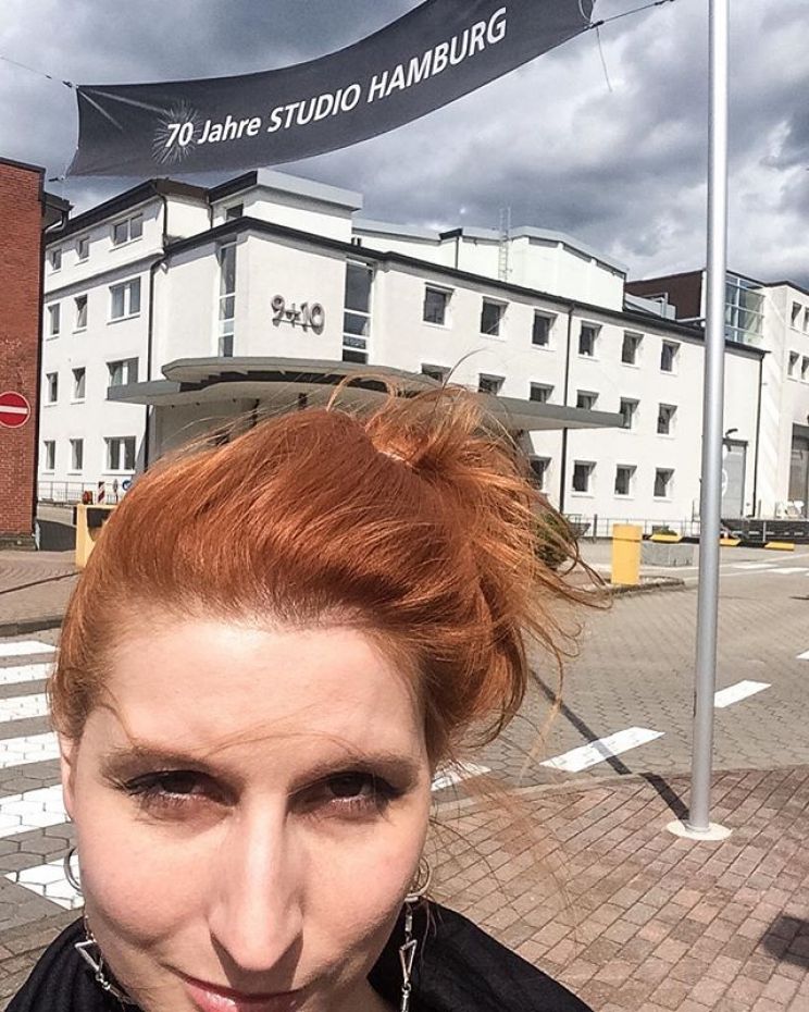 Julia Nika Neviandt