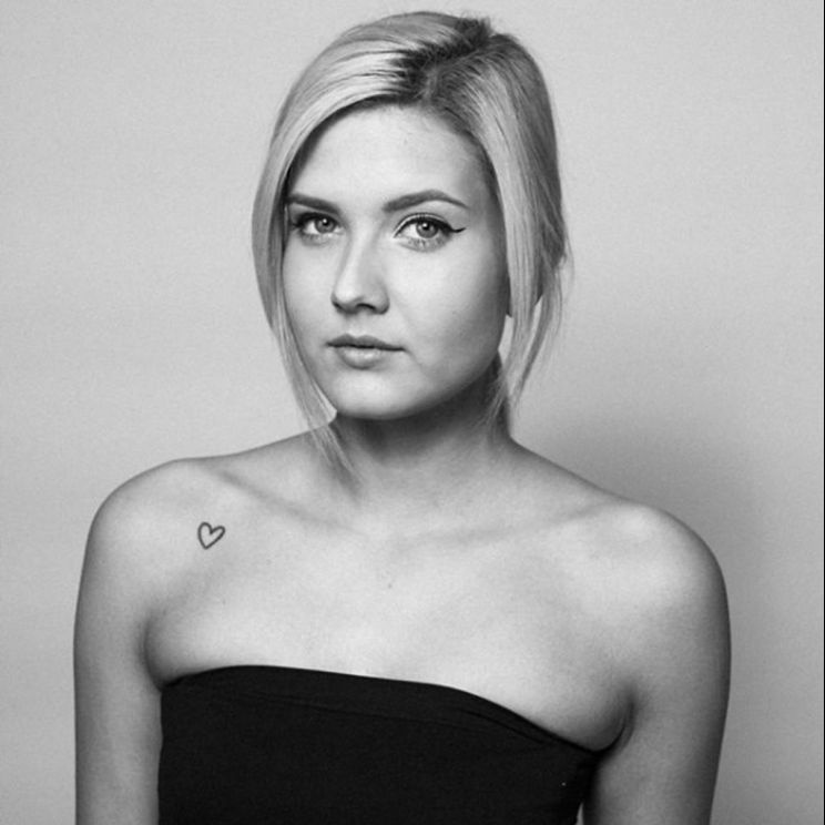 Julia Nika Neviandt