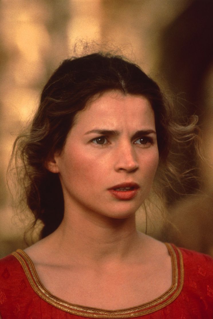 Julia Ormond