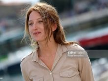 Julia Piaton #3011263 picture (Landscape Medium)