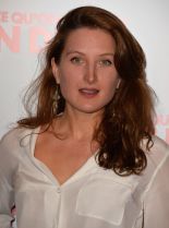 Julia Piaton #3011243 picture (Portrait Medium)