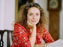 Julia Sawalha