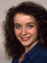 Julia Sawalha