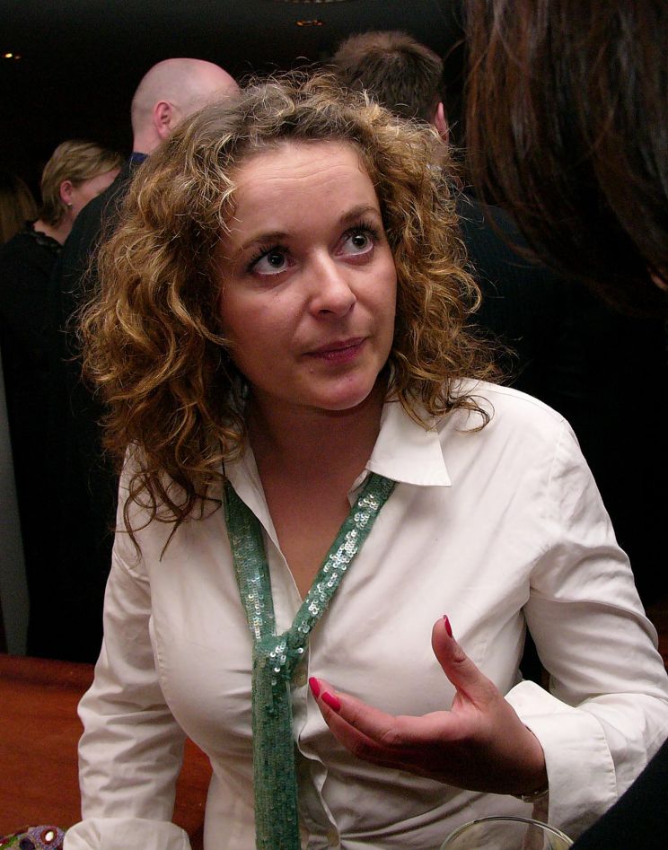 Julia Sawalha