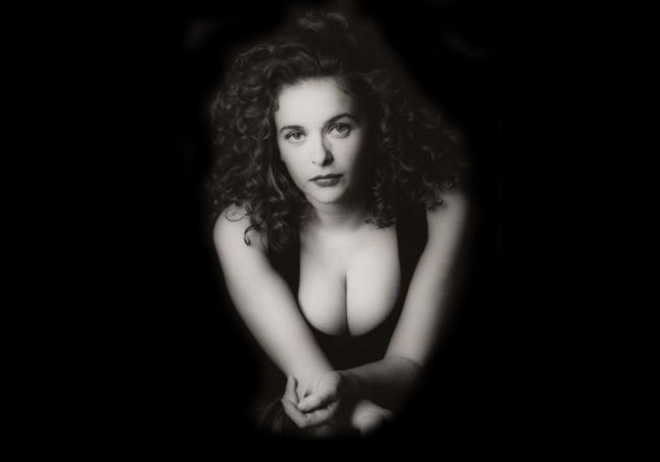 Julia Sawalha