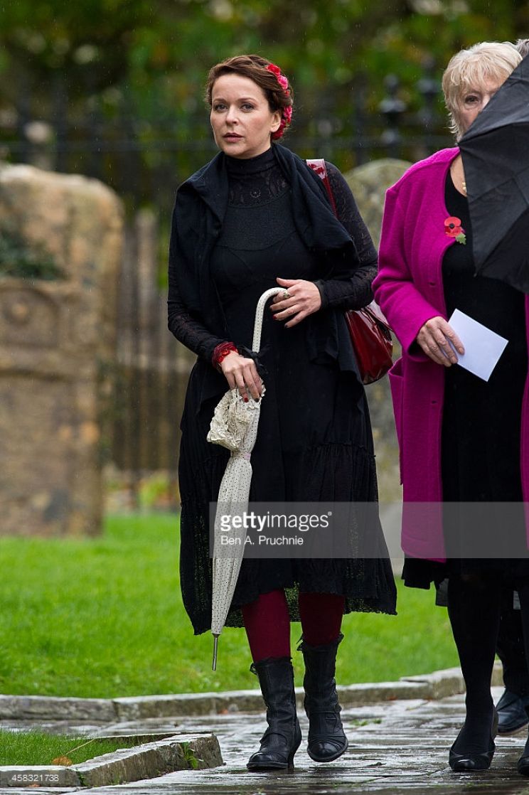 Julia Sawalha