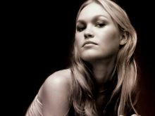 Julia Stiles