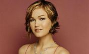 Julia Stiles